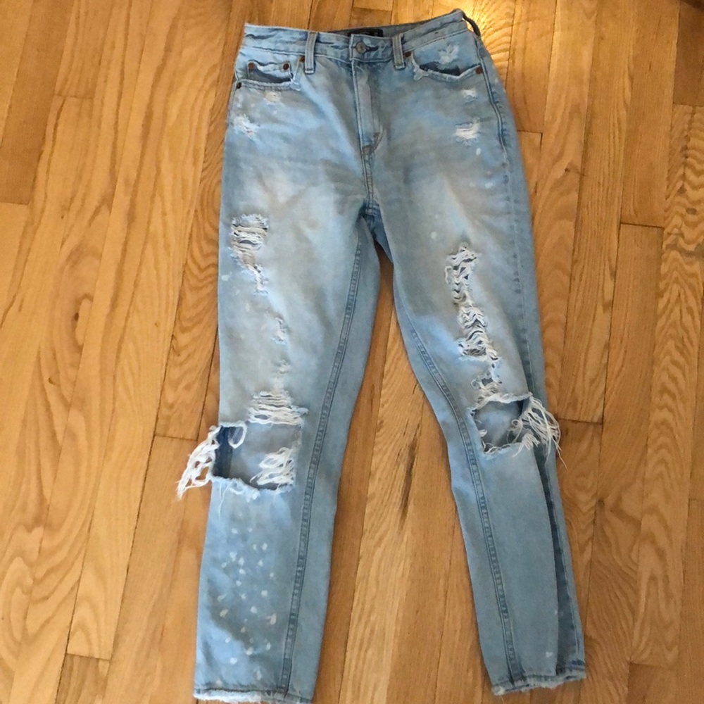 Abercrombie & Fitch Boyfriend Light Wash Jeans